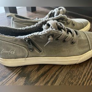 Lightly worn Blowfish Malibu shoes.